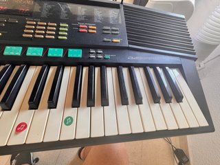 Teclado Yamaha PSR-48