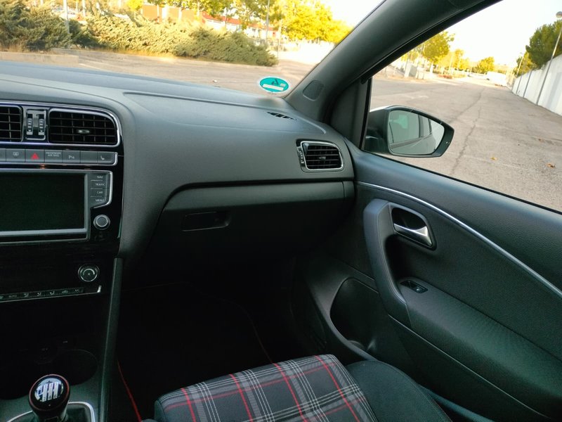 Volkswagen Polo 1.8 TSI BMT GTI 3p 2016, foto 16