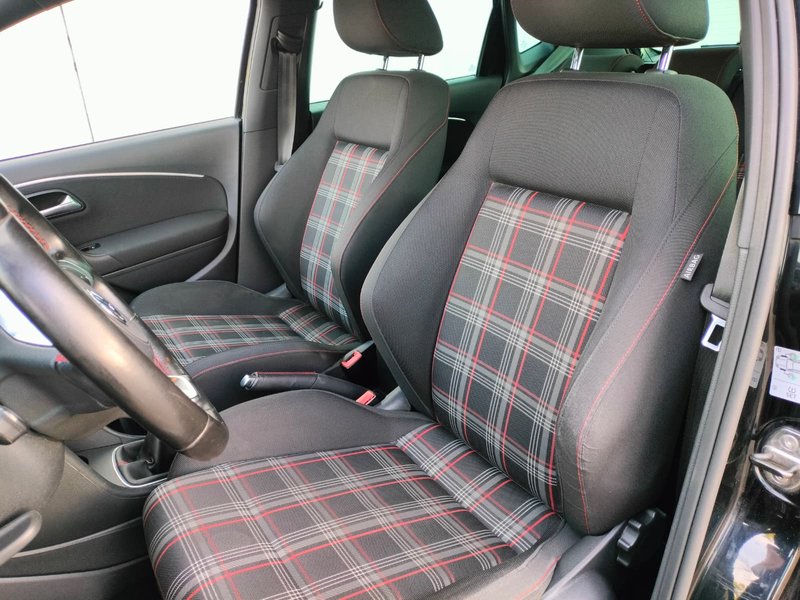 Volkswagen Polo 1.8 TSI BMT GTI 3p 2016, foto 26