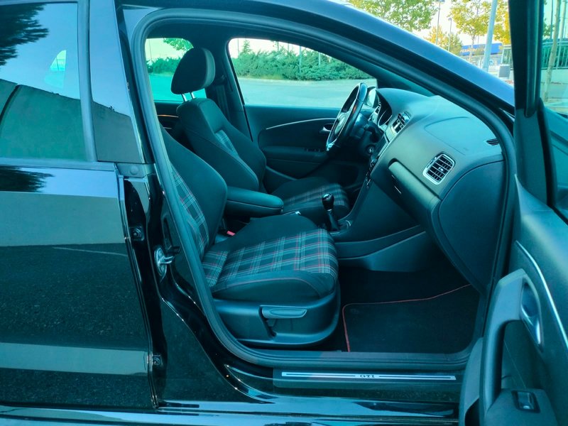 Volkswagen Polo 1.8 TSI BMT GTI 3p 2016, foto 29