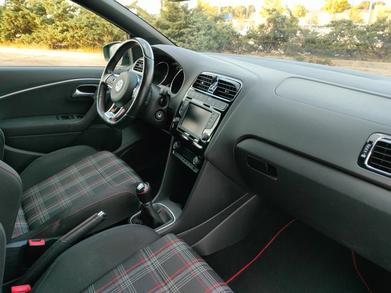 Volkswagen Polo 1.8 TSI BMT GTI 3p 2016, foto 31