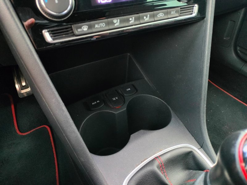 Volkswagen Polo 1.8 TSI BMT GTI 3p 2016, foto 37