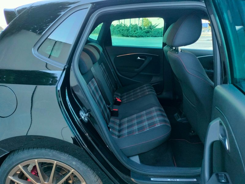 Volkswagen Polo 1.8 TSI BMT GTI 3p 2016, foto 41
