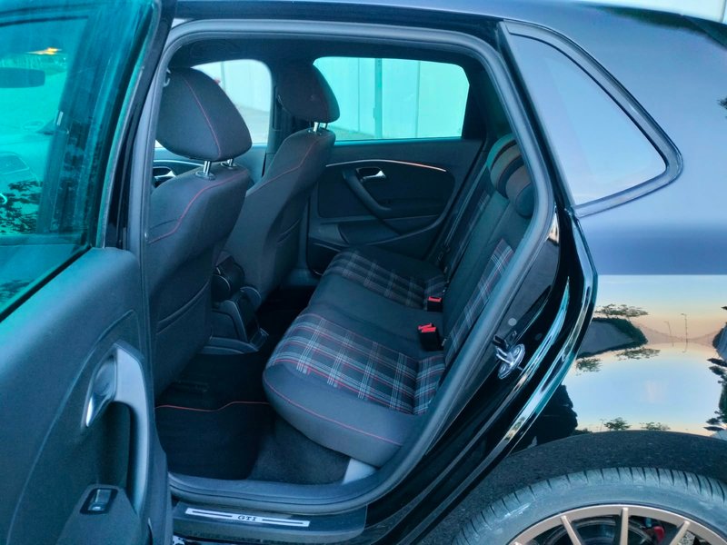 Volkswagen Polo 1.8 TSI BMT GTI 3p 2016, foto 39