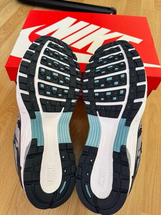 Zapatillas Nike P-6000 Plata y Turquesa