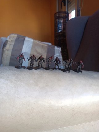 8 Miniaturas de Bandidos