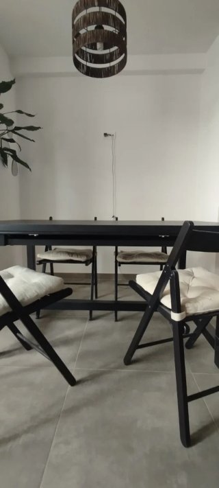 Mesa de Comedor Extensible y 4 Sillas