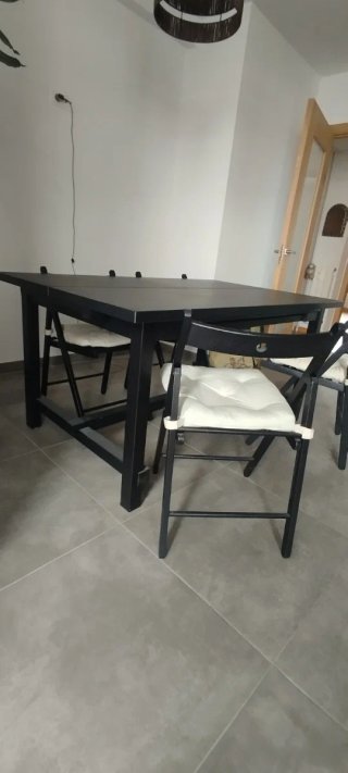 Mesa de Comedor Extensible y 4 Sillas