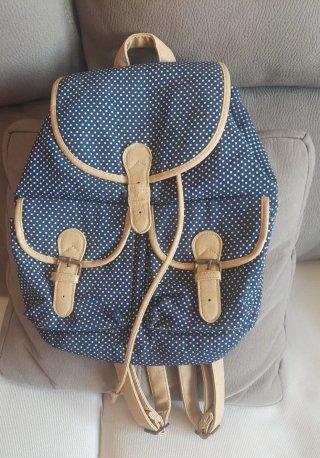 Mochila Azul con Lunares Blancos