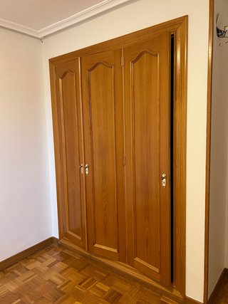 Puertas armario roble macizas. 3 Uind