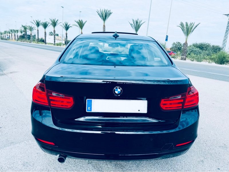 BMW Serie 3 2014, foto 2