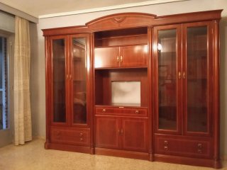 Mueble de Salón Clásico de Madera