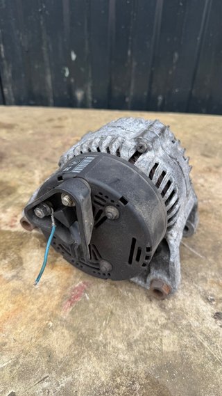 Alternador y soporte BMW E36 M43