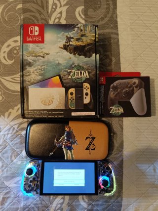 Nintendo Switch OLED Zelda Tears of the Kingdom