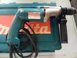 Taladro Makita HP2051 con Maletín