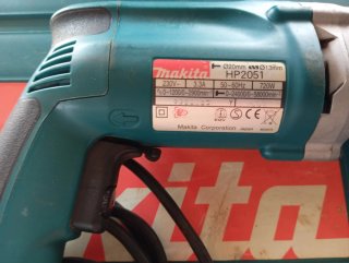 Taladro Makita HP2051 con Maletín