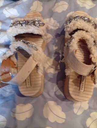 Sandalias Zara Beige y Plateadas