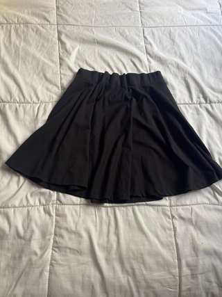 Falda Negra Plisada
