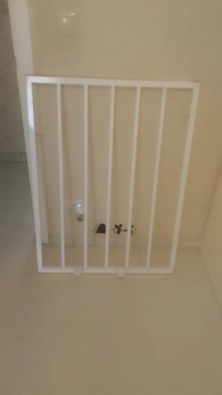 Reja de seguridad blanca