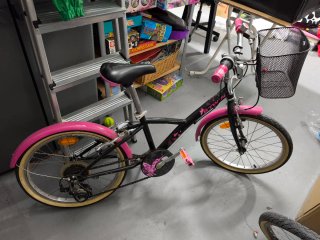 Bicicleta niña B'TWIN rosa y negra