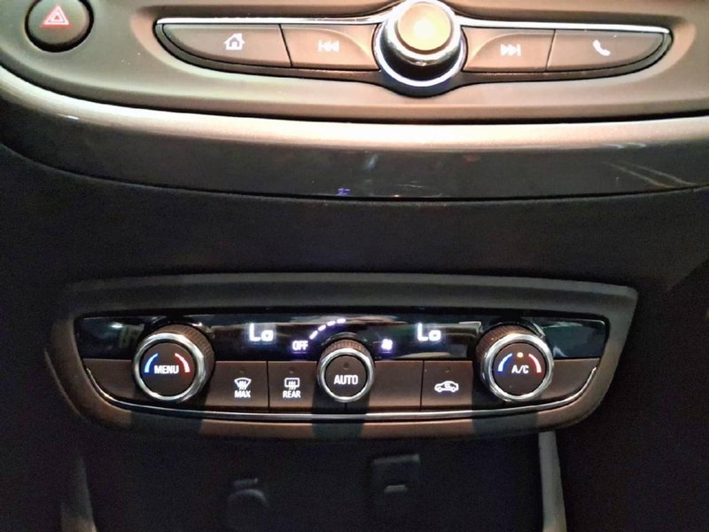 Opel Crossland 2022, foto 11