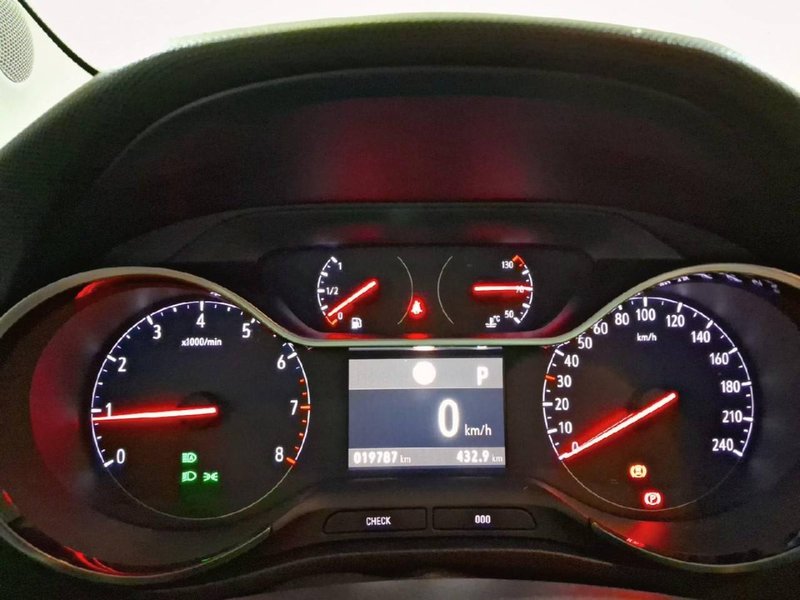 Opel Crossland 2022, foto 18