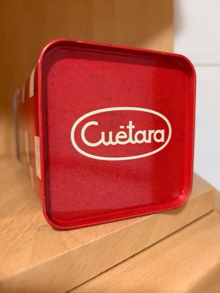 Lata metálica Cuétara vintage coleccionismo