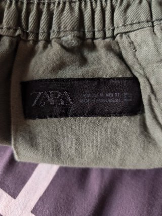 Pantalón corto verde nuevo de zara
