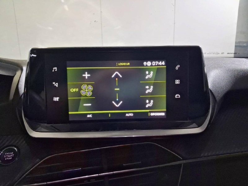 Peugeot 2008 Allure Pack Puretech S&S BVM6 (2021) 2021, foto 18