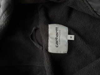 Chaqueta Carhartt Negra con Capucha