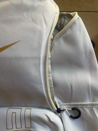 Mochila Nike Elite Blanco Y Dorado 32L