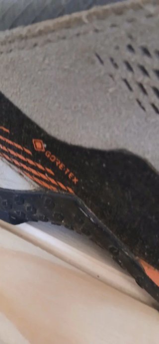 Zapatillas kyland Montaña con Vibram y goretex