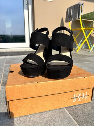 Sandali con tacco Bata n.38