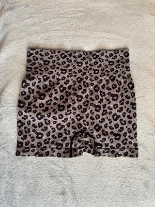 Mallas cortas leopardo