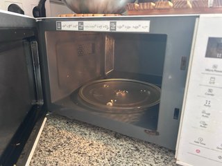 Microondas Panasonic NN-K35HW