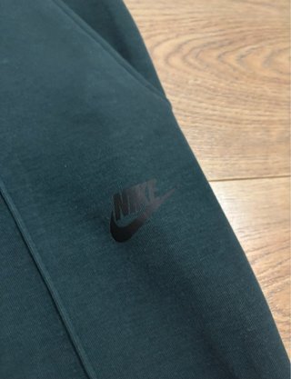 Pantalón chándal Nike Tech Fleece mujer verde