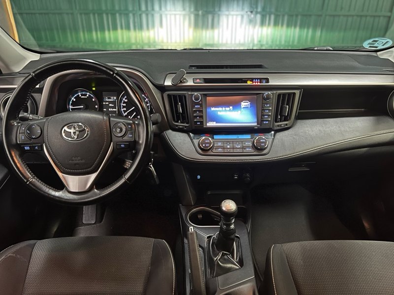 Toyota RAV4 2015, foto 15