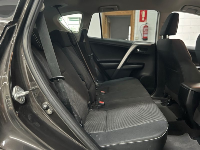 Toyota RAV4 2015, foto 14