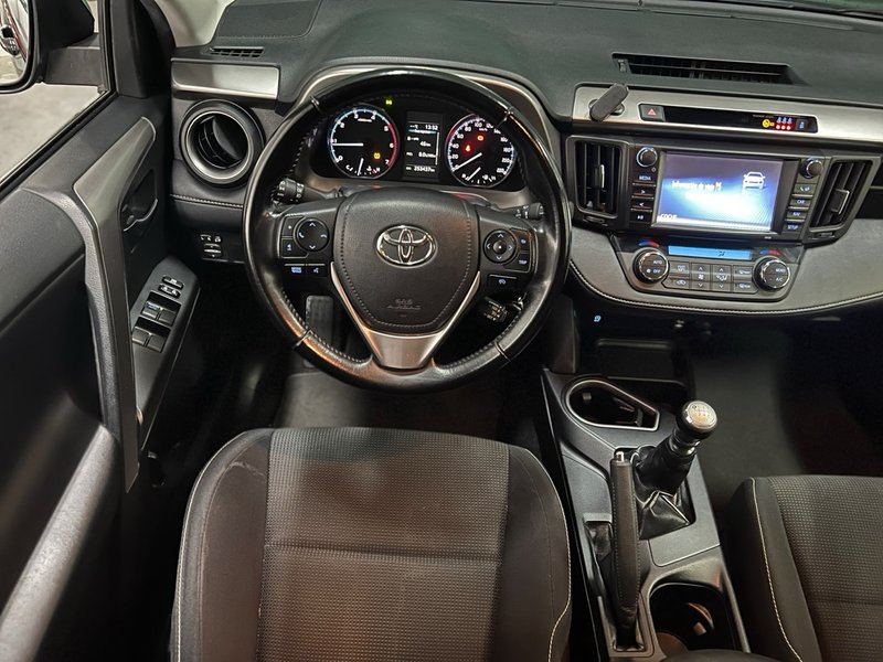 Toyota RAV4 2015, foto 16