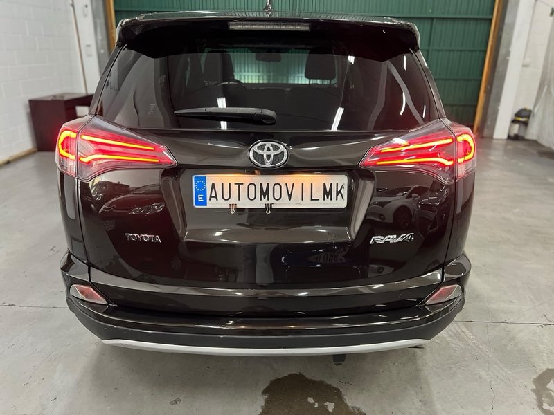 Toyota RAV4 2015, foto 6