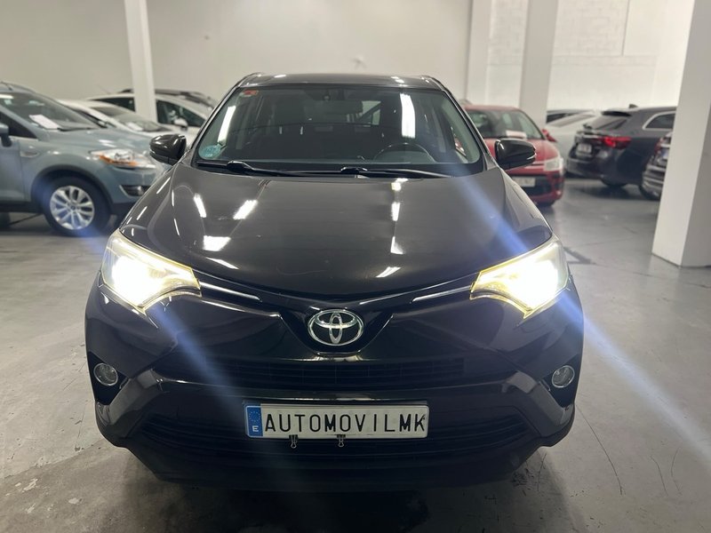 Toyota RAV4 2015, foto 2