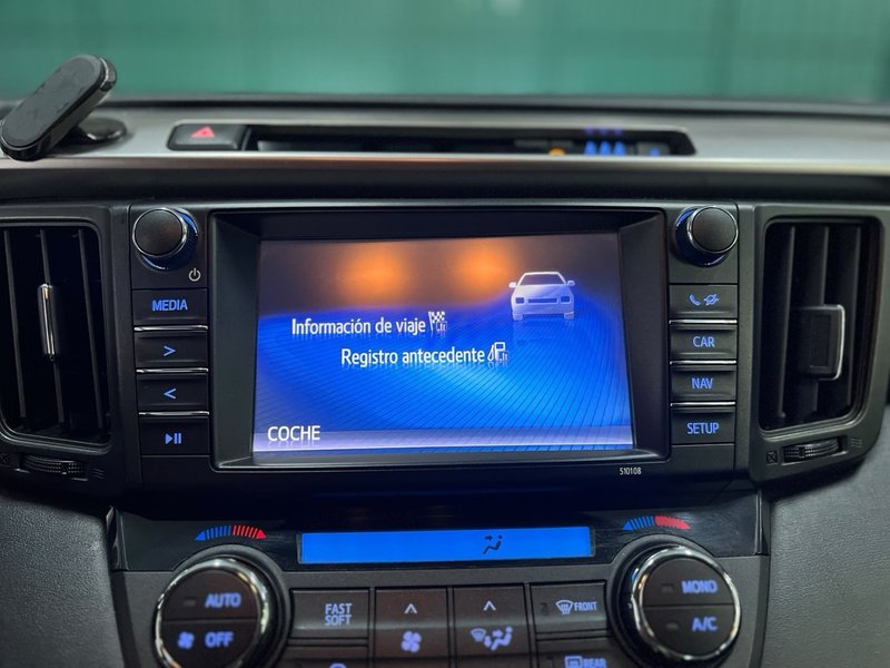 Toyota RAV4 2015, foto 20