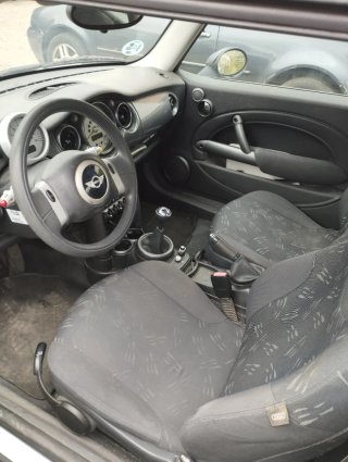 MINI ONE 2005