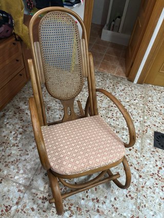 2 Mecedoras antiguas de ratán y madera las 2 60€