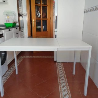 Mesa de cocina extensible blanca
