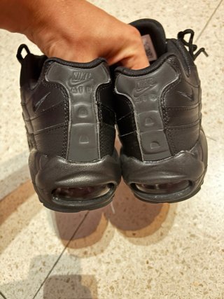 Nike Air Max 95 Negras