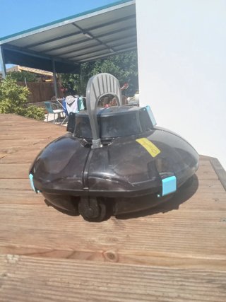 Robot Limpiafondos Piscina Negro y Azul