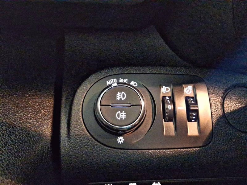 Opel Combo 2020, foto 12