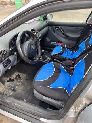 SEAT Leon 2000