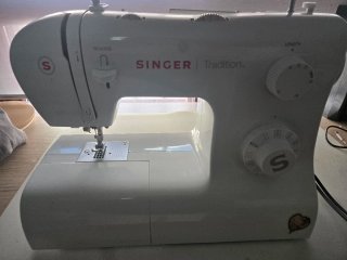 Máquina de Coser Singer Tradition